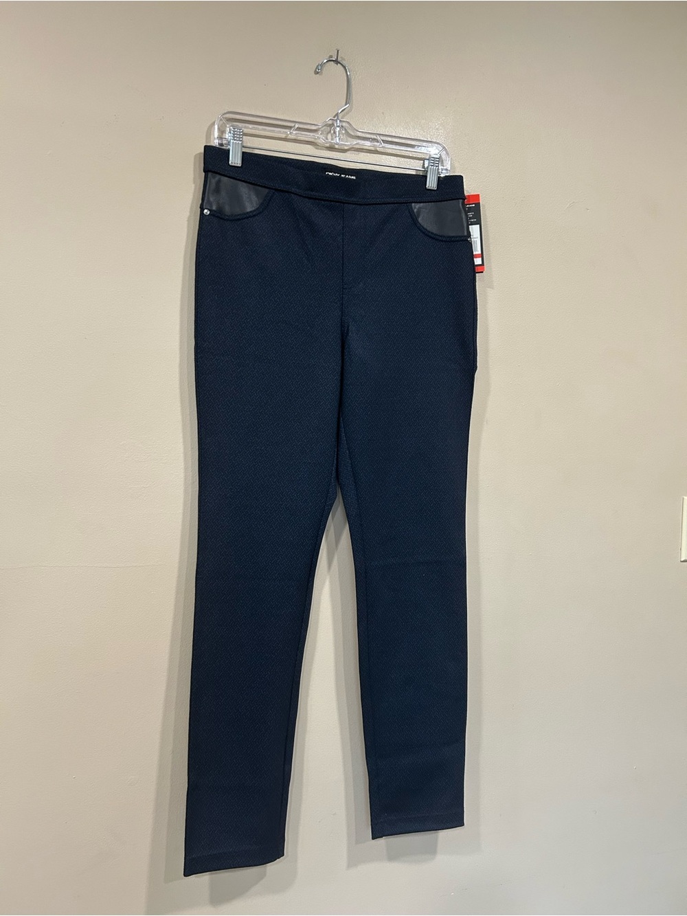 DKNY Jeans Women’s Blue Pull On Skinny Size Medium